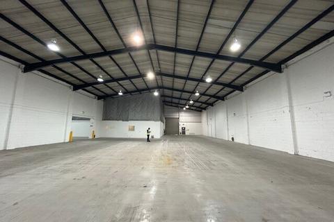 Distribution warehouse to rent, 240-242 Lincoln Rd Enfield EN1 1SP