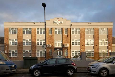 Industrial unit to rent, 5 Wadsworth Rd Greenford UB6 7JD