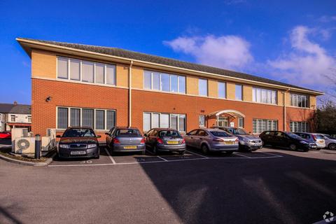 Office to rent, Oxford St Cardiff CF15 7TR