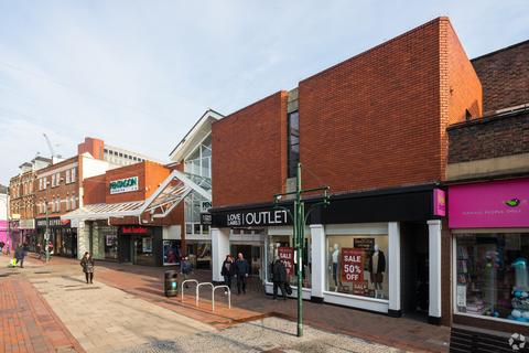 Retail property (high street) to rent, The Pentagon Chatham ME4 4HY