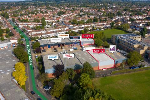 Warehouse to rent, Tudor Rd Harrow HA3 5ZZ
