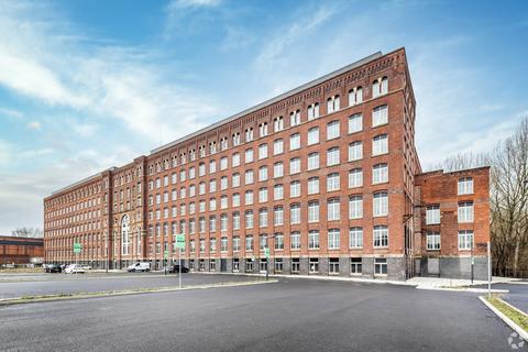 Retail property (high street) to rent, Water St Stockport SK1 2BX