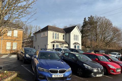 Office to rent, Cowbridge Rd Bridgend CF31 3SR