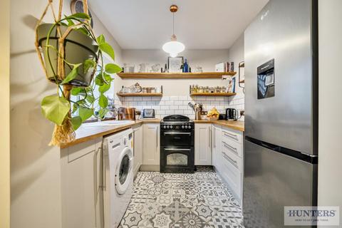 2 bedroom semi-detached bungalow for sale, Beechcroft Avenue, Bexleyheath