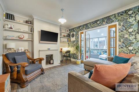 2 bedroom semi-detached bungalow for sale, Beechcroft Avenue, Bexleyheath