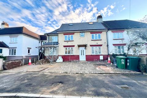 6 bedroom semi-detached house to rent, Worple Avenue, Staines-upon-Thames TW18