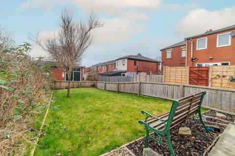 2 bedroom end of terrace house for sale, Sussex Avenue, Bury BL9