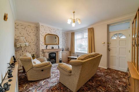 2 bedroom end of terrace house for sale, Sussex Avenue, Bury BL9