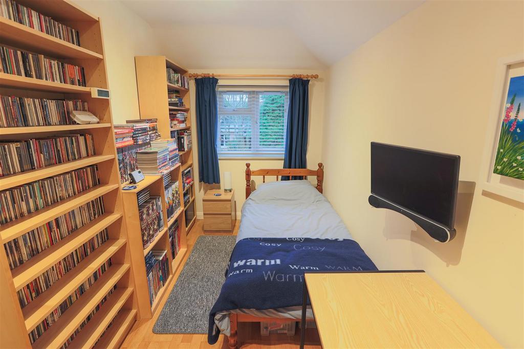 52 Fabian Crescent 10 .jpg