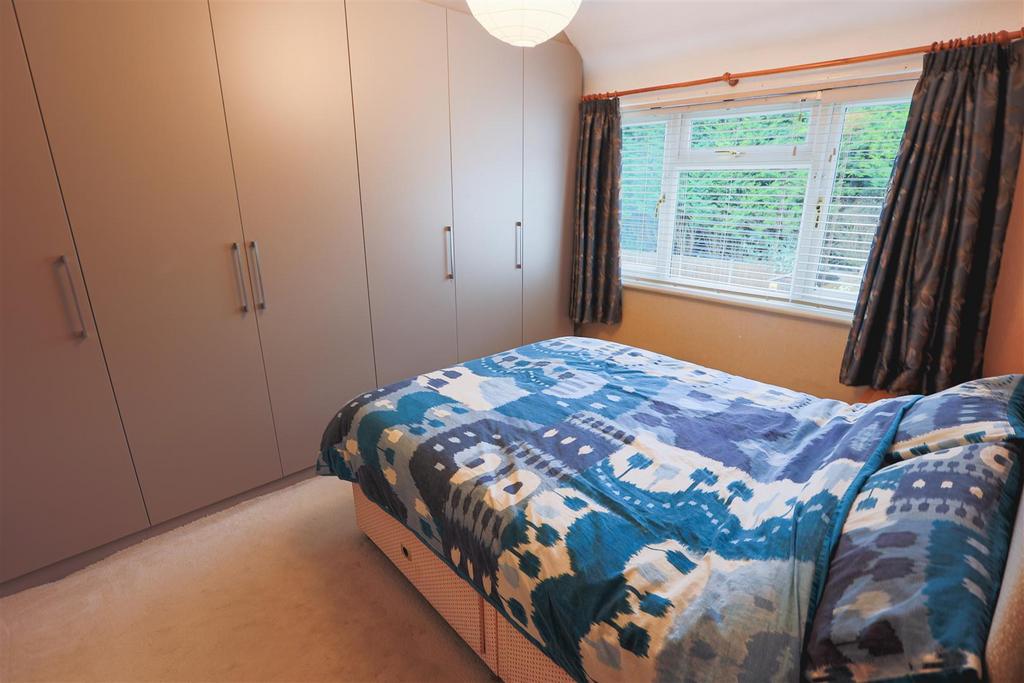 52 Fabian Crescent 9 .jpg