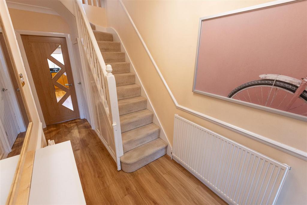 52 Fabian Crescent 15 .jpg