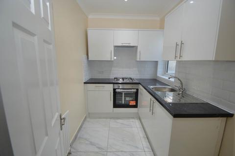 1 bedroom maisonette to rent, ADDLESTONE