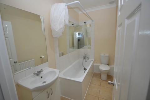 1 bedroom maisonette to rent, ADDLESTONE