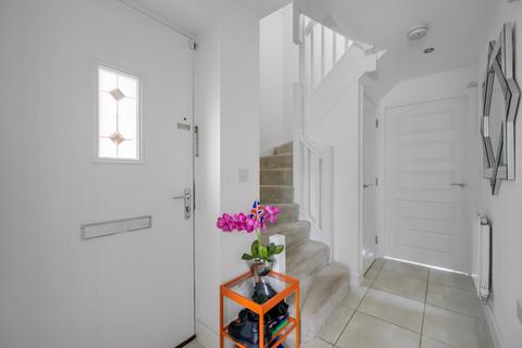 undefined, The Moorings, CV1 - Stunning Unique Design with Rooftop Terrace