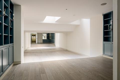 undefined, Brunswick Gardens, London