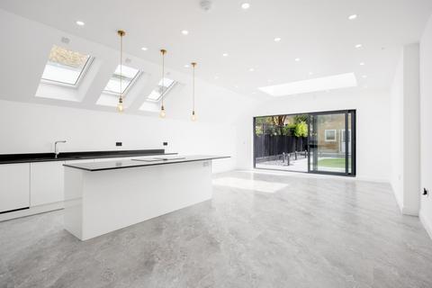 undefined, Harbord Street, Bishops Park, London