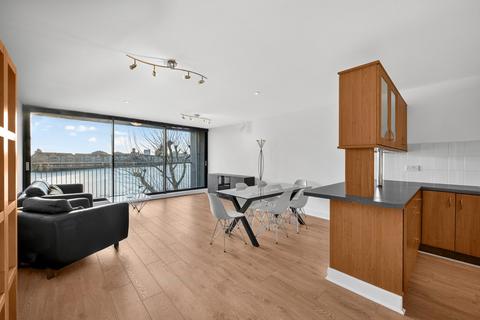 2 bedroom flat for sale, City Harbour, 8 Selsdon Way, London