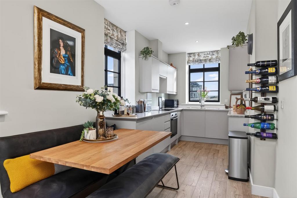 Kitchen Dining Area