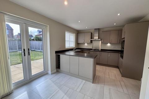 4 bedroom detached house to rent, Pulford Road, Arclid, Sandbach
