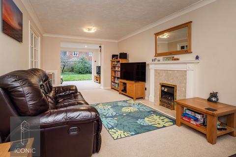 4 bedroom detached house for sale, Stirling Close, Drayton, Norwich