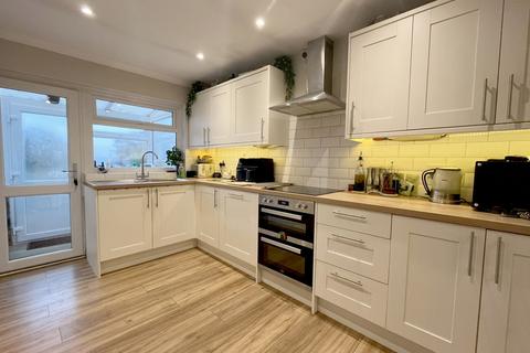 2 bedroom detached bungalow for sale, East Studdal