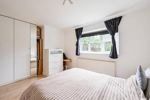 undefined, Oliver Gardens, Beckton, London, E6