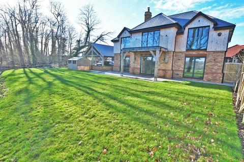 4 bedroom detached house for sale, Firs Lane, Maidstone