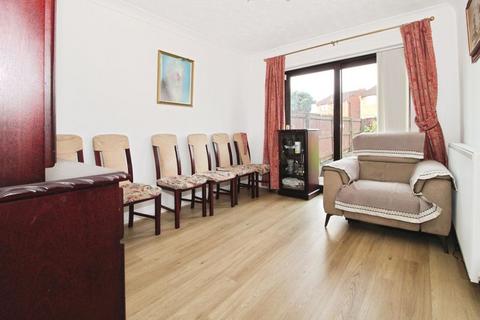4 bedroom detached house for sale, Swan Pool Grove, Shelfield, WS4 1TD