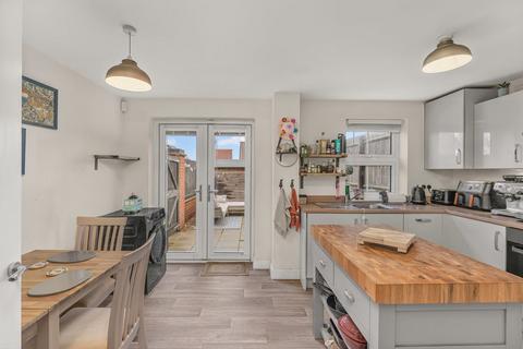 3 bedroom end of terrace house for sale, Bankside, Banbury
