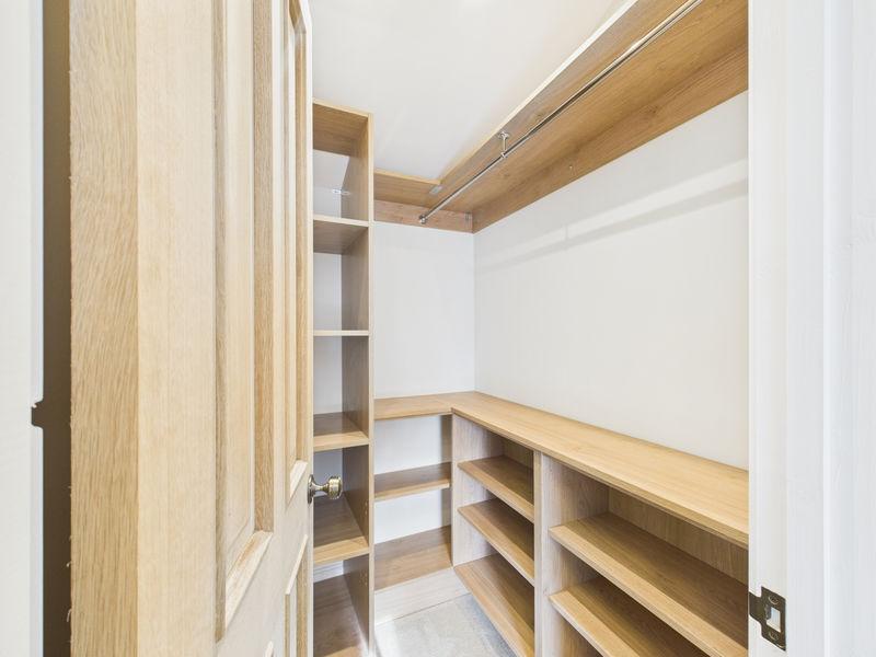 Walk-in wardrobe