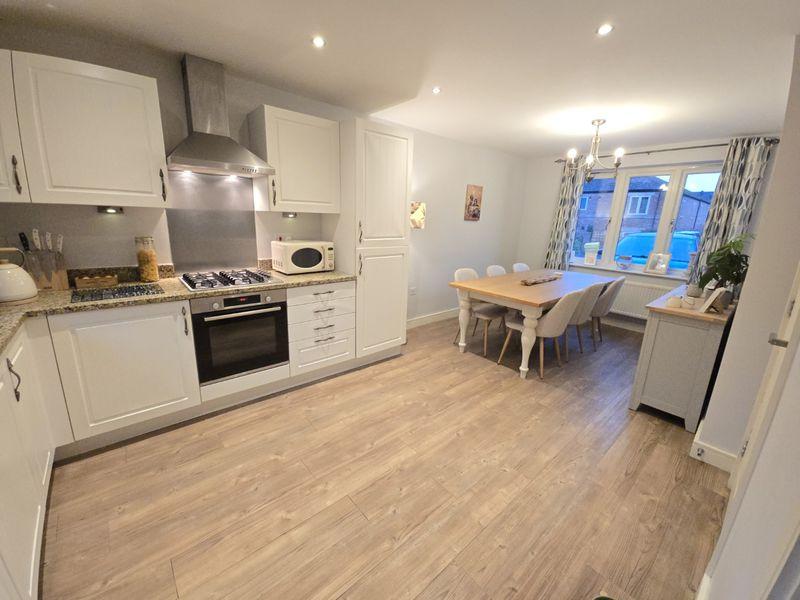 Kitchen / Diner