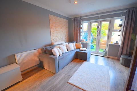 2 bedroom terraced house for sale, Barham Close, Bournemouth BH1