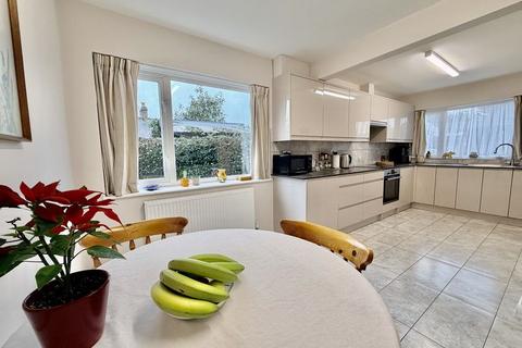 3 bedroom detached house for sale, Oakland Way, Flackwell Heath HP10