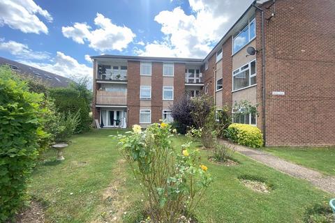 3 bedroom apartment for sale, Cressington Place, Bourne End SL8