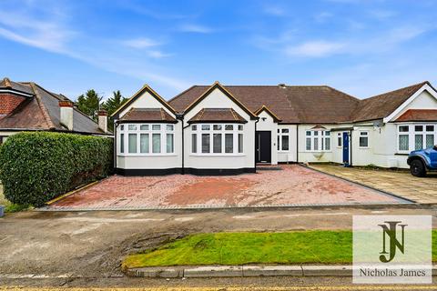 4 bedroom semi-detached bungalow for sale, The Meadway, Cuffley, EN6