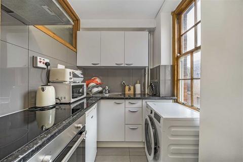 Studio to rent, Porchester Road, London W2