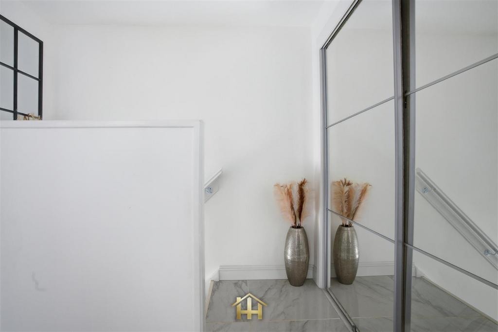 24 Ravensby-0018.jpg