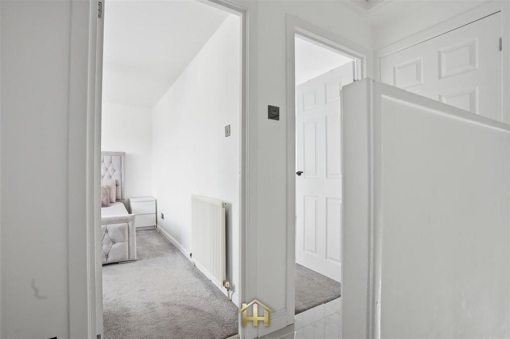 24 Ravensby-0020.jpg