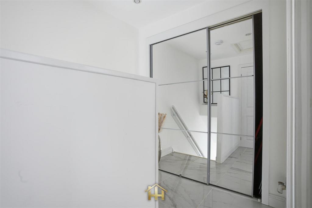 24 Ravensby-0019.jpg