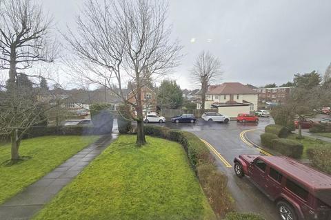 2 bedroom apartment to rent, Cornwall Road, Hatch End