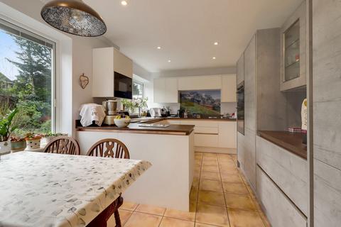 4 bedroom house for sale, Mill Pond Road, Windlesham GU20