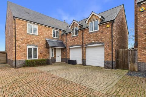 5 bedroom detached house for sale, Church Close, Defford