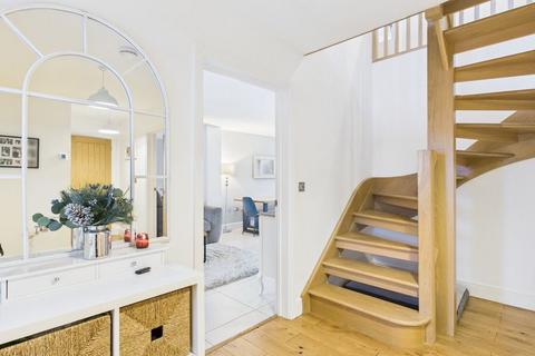 5 bedroom detached house for sale, Church Close, Defford