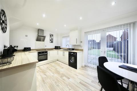 2 bedroom semi-detached house for sale, Green Island, Bilton, Hull