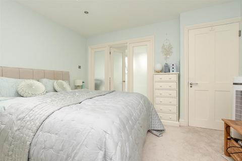undefined, Pound Lane, Epsom, Surrey
