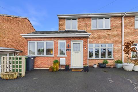 3 bedroom semi-detached house for sale, Hawthorn Crescent, Bewdley, DY12 2JE