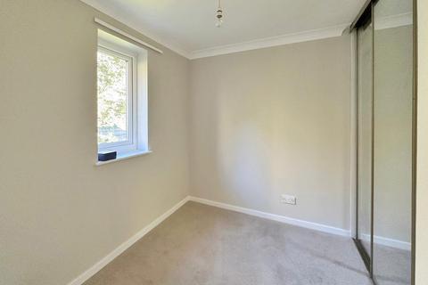 undefined, Montana Close, Sanderstead, CR2 0AT