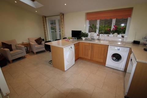 3 bedroom detached house for sale, Furzton, Milton Keynes MK4