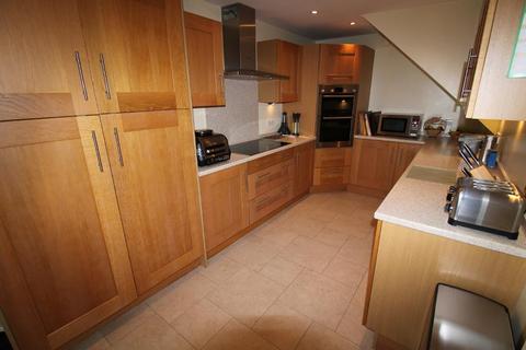 3 bedroom detached house for sale, Furzton, Milton Keynes MK4