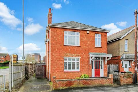 4 bedroom detached house for sale, Bletchley, Milton Keynes MK2